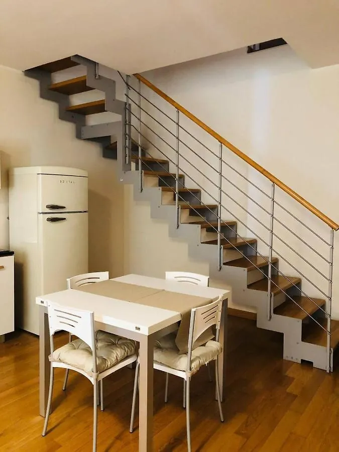 Lux Studio And Apartment Катания